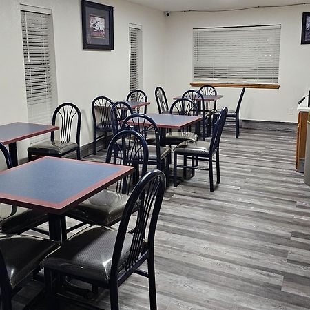 Rodeway Inn Тукумкари Экстерьер фото